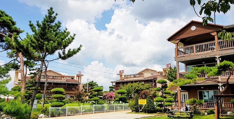 Exterior of Namdang Hill Pension